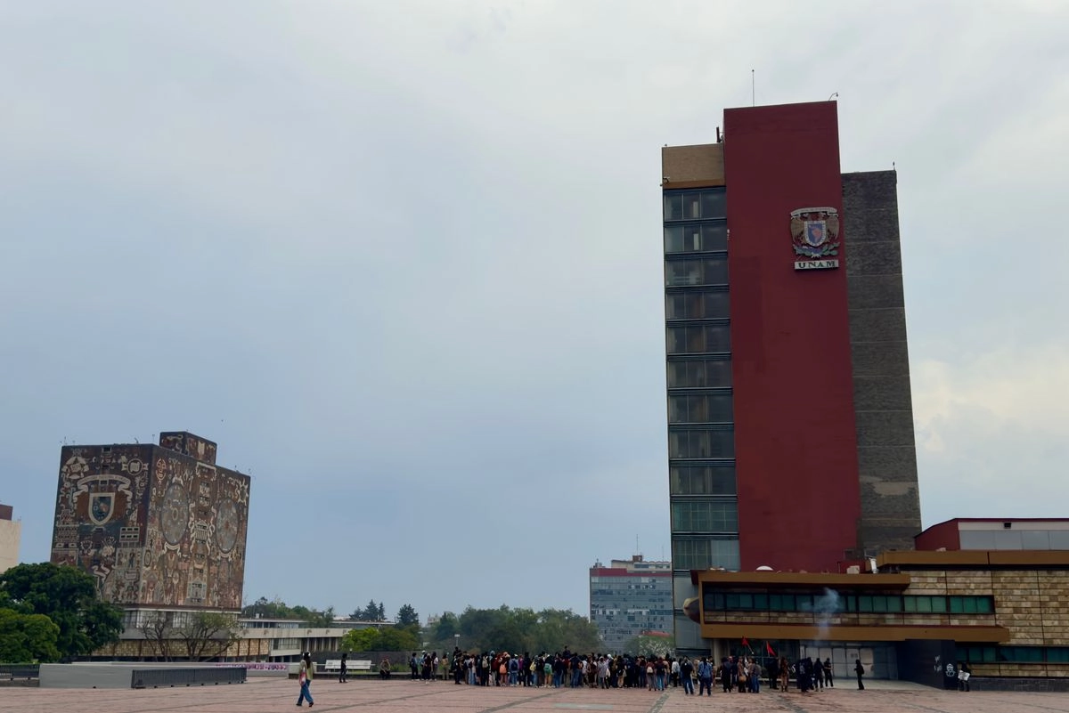 De acuerdo con las cifras de la universidad, los 48 mil 560 alumnos que entrarán en agosto próximo representan 10.6 por ciento menos de los que admitió hace cinco años (ciclo escolar 2020-2021).