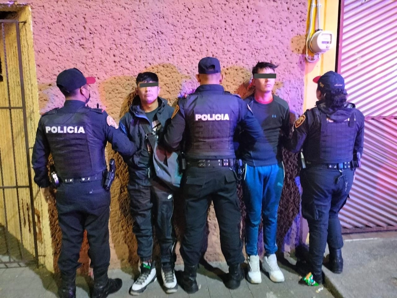 Las denuncias ciudadanas y llamados de apoyo de la población en materia de seguridad y protección civil permitieron la detención de un presunto feminicida en el pueblo de Santa Lucía, sector Santa Fe. Foto Alcaldía AO
