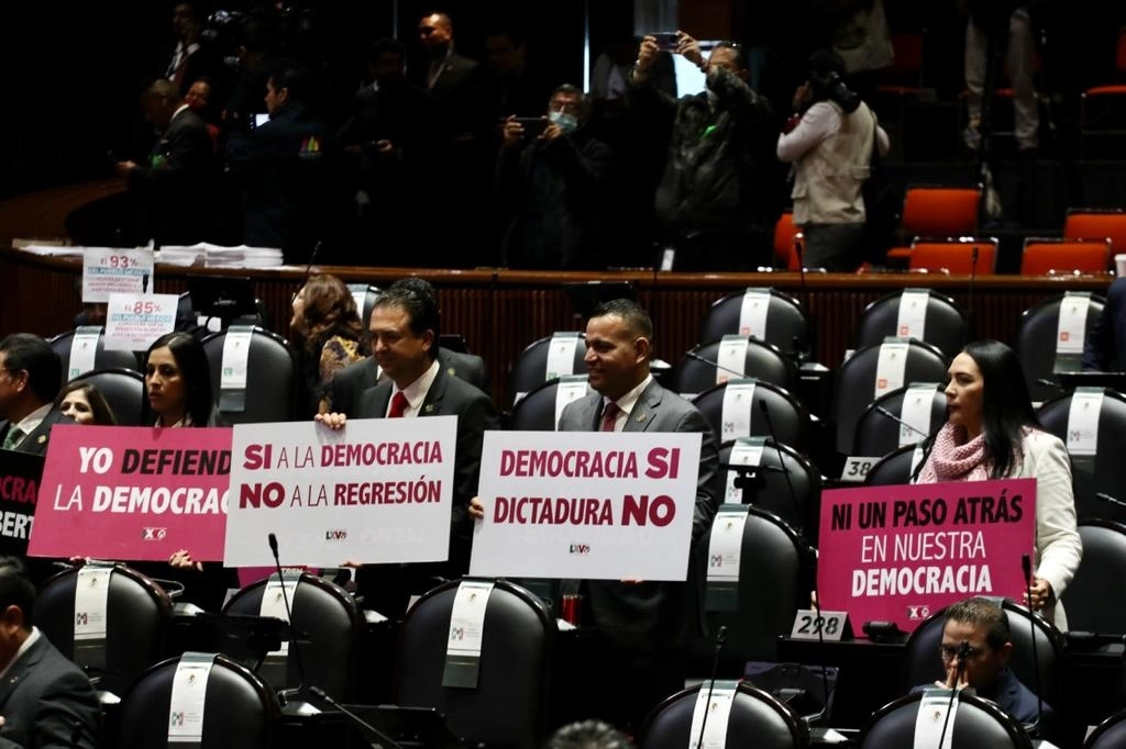 Diputados durante la sesión de este 06 de diciembre de 2022. Foto Roberto García