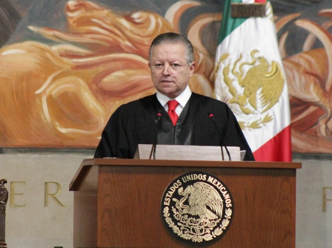El presidente de la Suprema Corte de Justicia de la Nación, Arturo Zaldívar, al presentar su informe anual de labores. Foto cortesía de la SCJN 