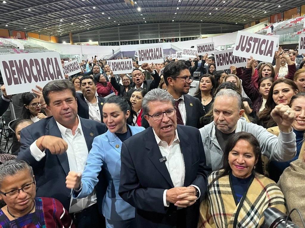 El coordinador de la bancada de Morena en la Cámara de Diputados, Ricardo Monreal, señaló que la reforma al Poder Judicial podría comenzar a discutirse este domingo en comisiones del Senado. La imagen, del 4 de septiembre de 2024. Foto Luis Castillo
