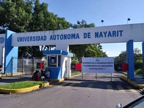 Diputados locales aprobaron reformas a la Ley Orgánica de la Universidad Autónoma de Nayarit. Foto Myriam Navarro / Archivo 