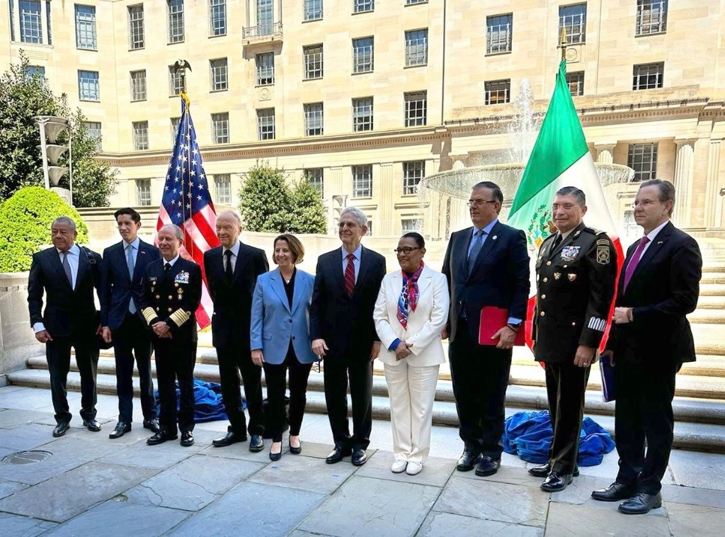 En Washington, la delegación mexicana fue recibida por funcionarios estadunidenses. Foto tomada de Twitter



