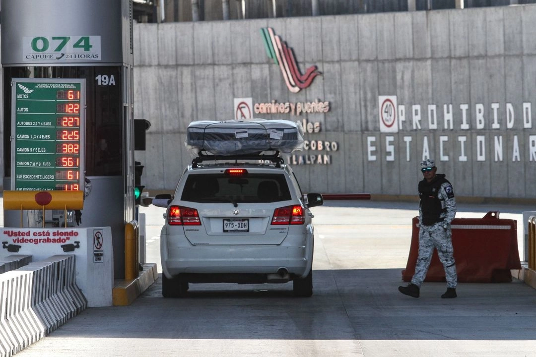  De acuerdo con lo informado por el gobierno federal, en las casetas de cobro se  contará "con personal especializado, altamente calificado y capacitado para vigilar, resguardar instalaciones, además de ayudar a los usuarios que lo requieran".
