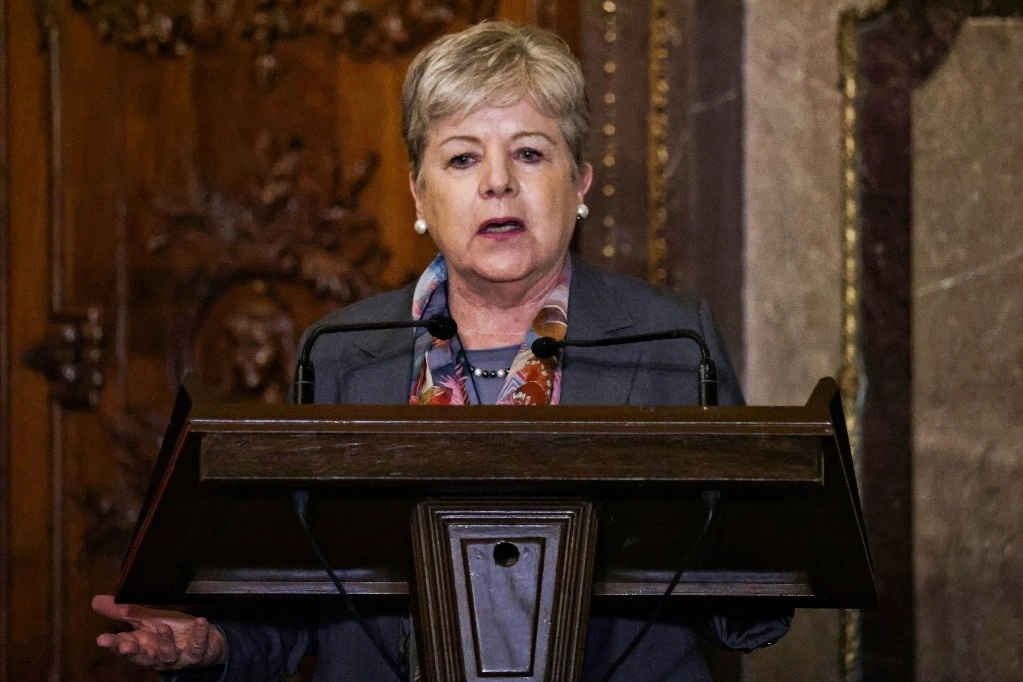 En una ceremonia en la residencia oficial del embajador de España en la capital del país, la jefa de la diplomacia agregó que México tiene “el orgullo de ser tierra de asilo y refugio, de esperanza e igualdad”. Foto Cuartoscuro.com