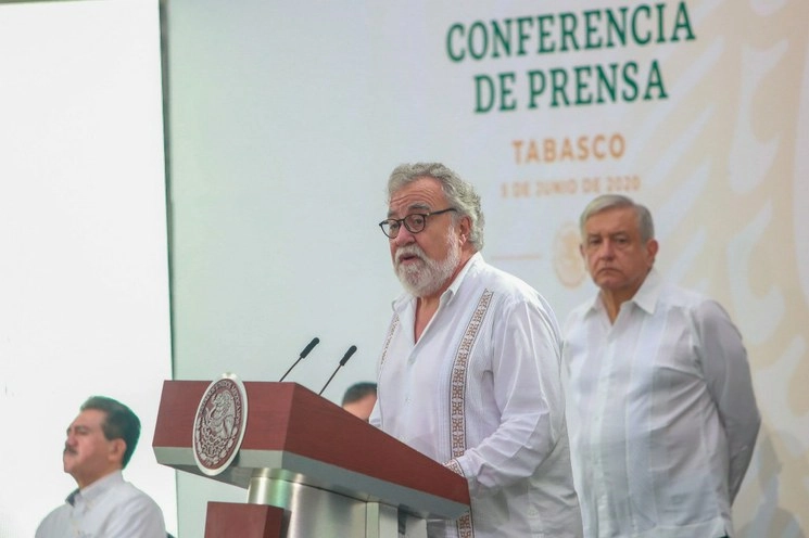 El subsecretario de DH de Gobernación, Alejandro Encinas, participó esta mañana en la conferencia del presidente López Obrador. Foto Notimex