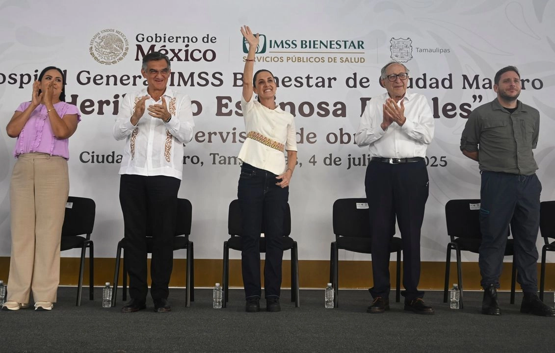 La mandataria señaló que su visita a esa ciudad tiene como objetivo evaluar la obra impulsada por el ex presidente Andrés Manuel López Obrador. Foto