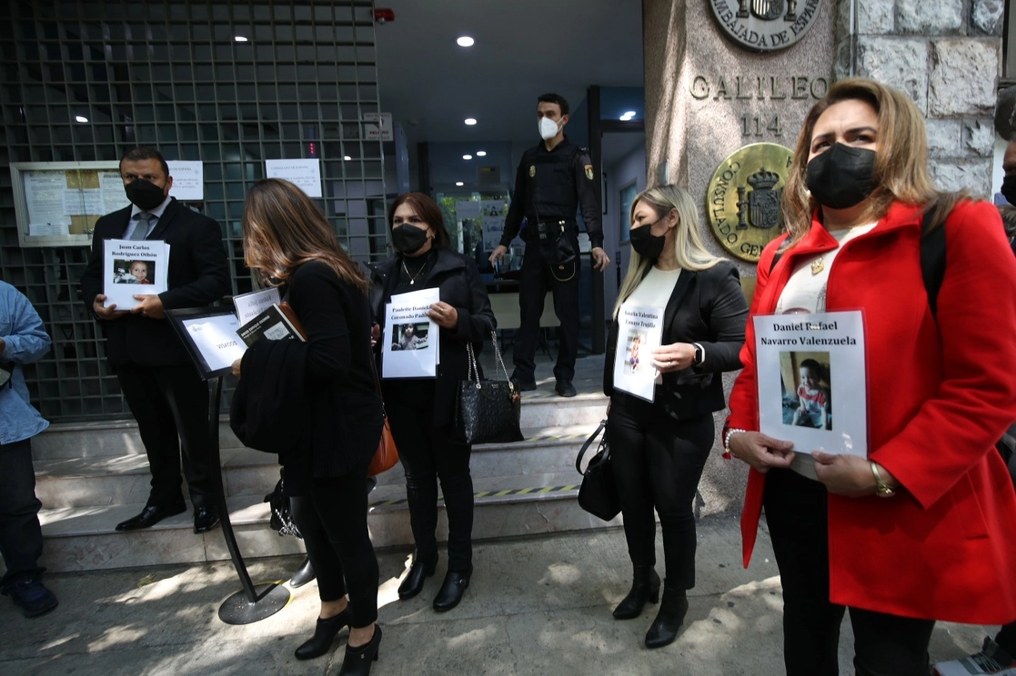 Familiares de las víctimas del incendio en la Guardería ABC durante una protesta en imagen de archivo. Foto María Luisa Severiano