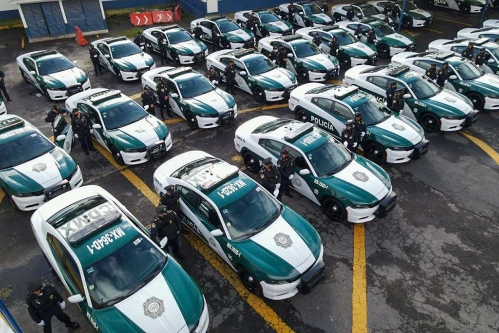 Entrega de patrullas en el sector Plateros de la alcaldía Álvaro Obregón, Ciudad de México, el 13 de septiembre de 2021. Foto tomada del Twitter @Claudiashein 