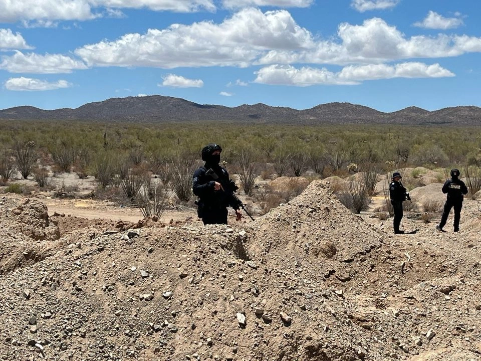 Además de la presencia policiaca en la zona minera de Sonora, el operativo de vigilancia incluye drones y cámaras de videovigilancia. Foto 