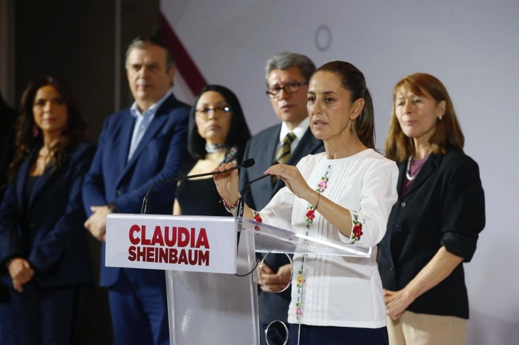 La candidata presidencial de la coalición Sigamos haciendo historia, Claudia Sheinbaum, presenta a su equipo de campaña, en la Ciudad de México, el 29 de febrero de 2024. Foto José Antonio López