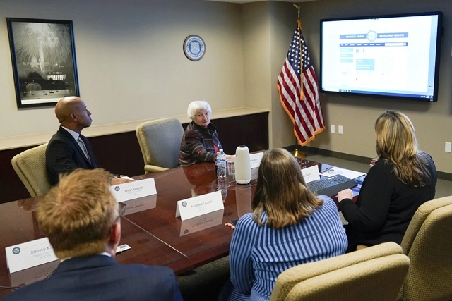El Departamento del Tesoro de Estados Unidos abrió un nuevo registro de empresas para detectar entidades fantasmas. Foto Ap