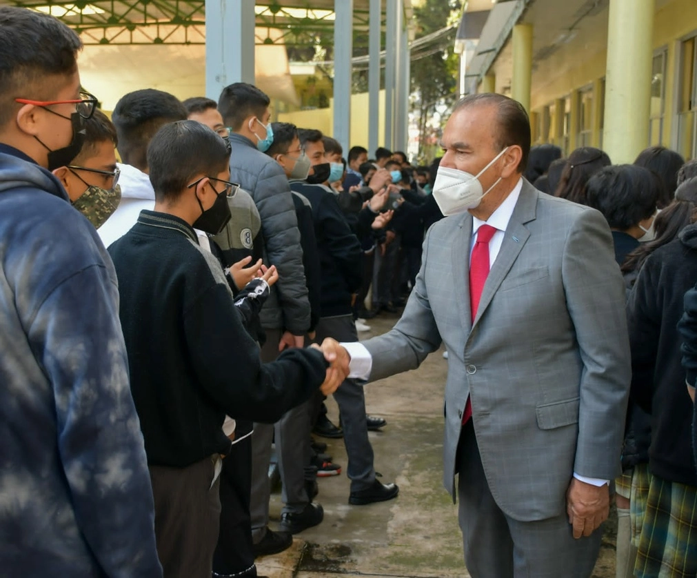 De acuerdo a Rodríguez Villegas, este apoyo se otorga con el objetivo de impulsar el crecimiento educativo de las y los estudiantes atizapenses. Foto cortesía