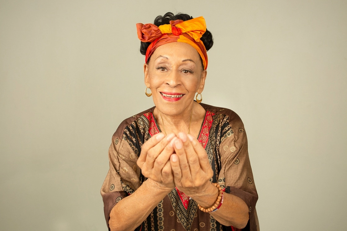 Omara Portuondo en imagen cortesía de del Teatro de la Ciudad