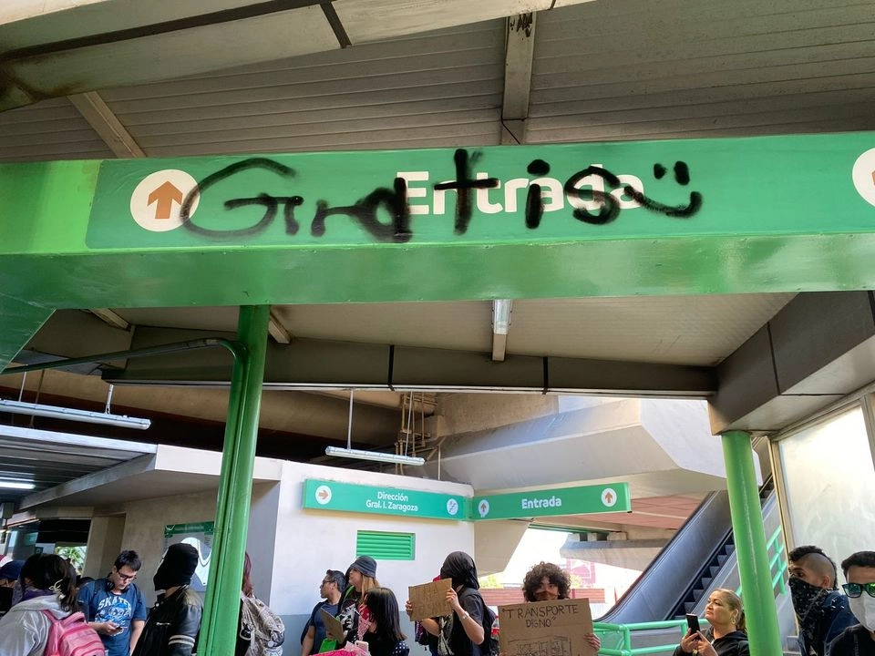 Estudiantes de Nuevo León retomaron las protestas en contra del aumento a las tarifas del transporte público. Foto 