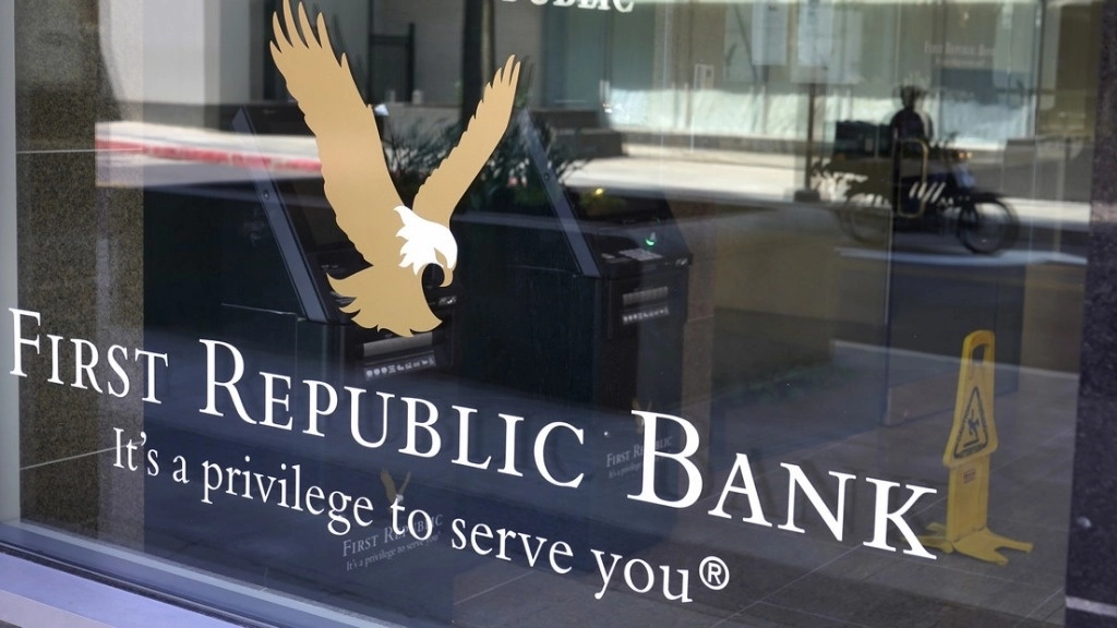 El eventual acuerdo se cerraría menos de dos meses después de que el Silicon Valley Bank y el Signature Bank quebraran en medio de una fuga de depósitos de las entidades estadunidenses. Foto tomada de Twitter.