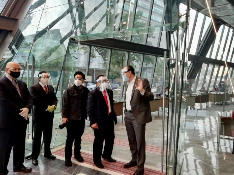 El presidente del  Poder Judicial de la Ciudad de México, Rafael Guerra Álvarez, recorre las nuevas instalaciones de Patriotismo. Foto tomada de Twitter @PJCDMX