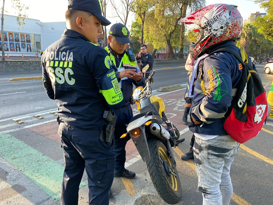 Las Secretarías de Movilidad y de Seguridad Ciudadana reiniciaron este miércoles operativos para reforzar la seguridad vial. Foto cortesía de la SSC 
