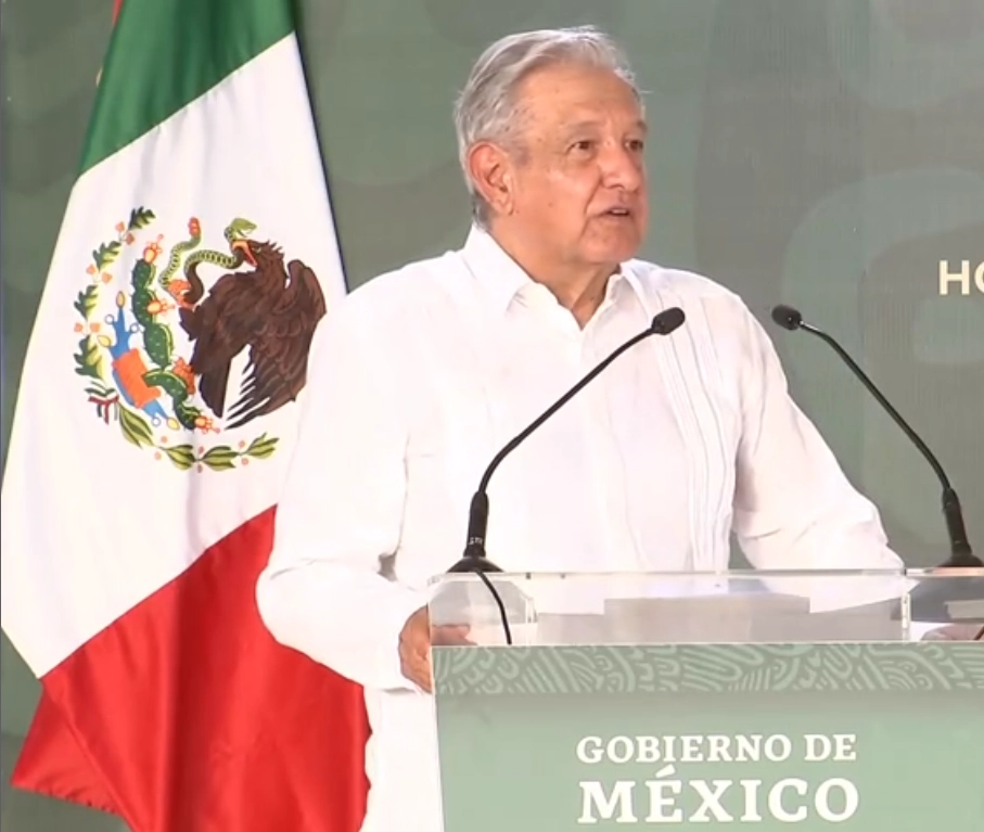 El presidente Andrés Manuel López Obrador durante la supervisión de obra del Hospital Pediátrico de Sinaloa. Imagen tomada del video emitido por el Gobierno de México 