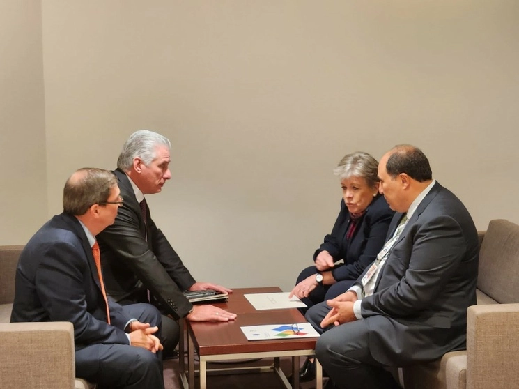 La reunión se celebró en el contexto de la cumbre de la Comunidad de Estados Latinoamericanos y Caribeños (CELAC) con la Unión Europea (UE), en Bruselas, Bélgica. Foto tomada de Twitter @aliciabarcena