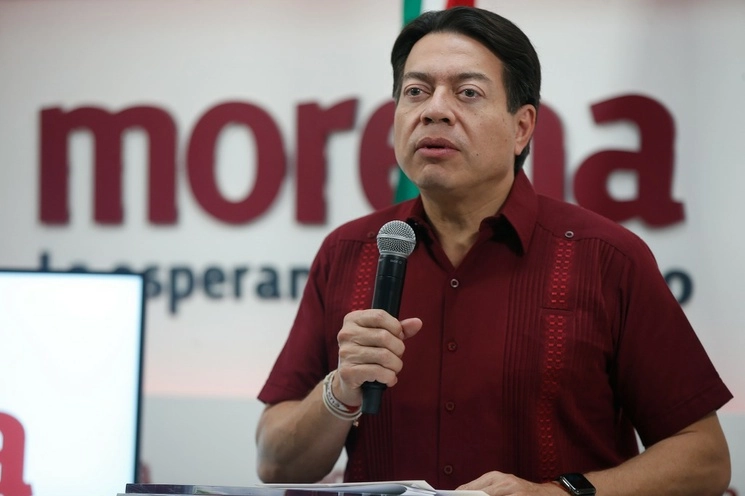 El dirigente nacional de Morena, Mario Delgado, durante una conferencia de prensa. Foto José Antonio López / Archivo 
