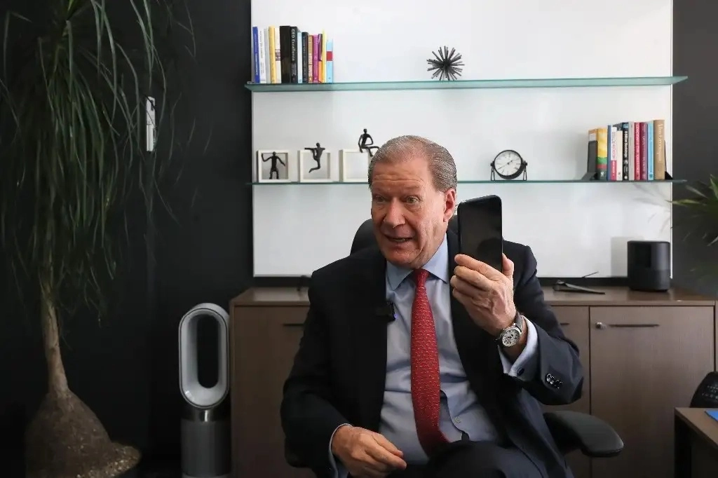 Julio Carranza, presidente de la Asociación de Bancos de México, en entrevista con ‘La Jornada’. Foto Roberto García Ortiz