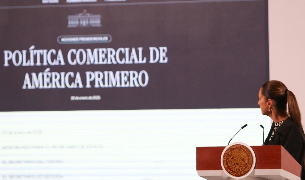 La presidenta de México, Claudia Sheinbaum, presentó en la Conferencia del Pueblo un plan de acción para atender a migrantes, tras la firma de decretos del presidente de Estados Unidos, Donald Trump. Foto Cuartoscuro
