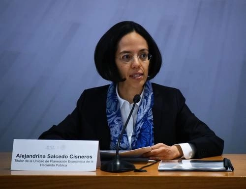 El fenómeno de la relocalización de empresas está en marcha en México, y aunque aún no se puede hablar de montos en específico, en todo el territorio nacional se observan factores claros, aseguró Alejandrina Salcedo, directora general de Investigación Económica del BdeM. Foto ‘La Jornada’ / Archivo