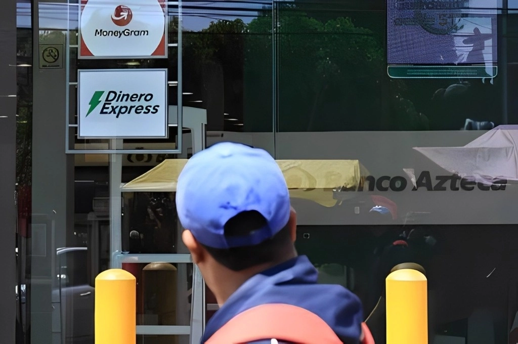 Las remesas que recibe el país rompieron una racha de 46 meses con incrementos anuales, luego de que en marzo pasado registraran una caída anual de 3.3 por ciento al ubicarse en cinco mil 21 millones de dólares, reveló el Banco de México. Foto Luis Castillo / Archivo
