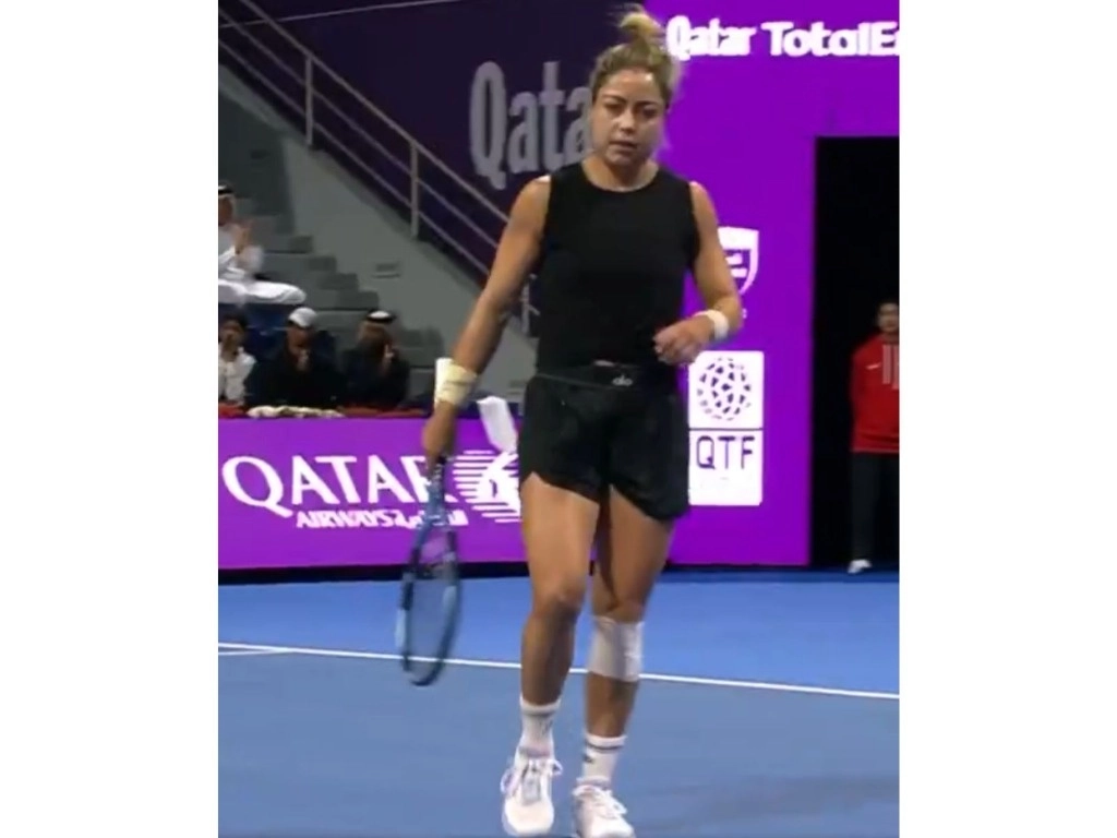 Zarazúa, número 68 del mundo, le complicó el partido a la semifinalista del Abierto de Australia, quien tuvo que emplearse a fondo para vencer a la mexicana. Foto @WTA

