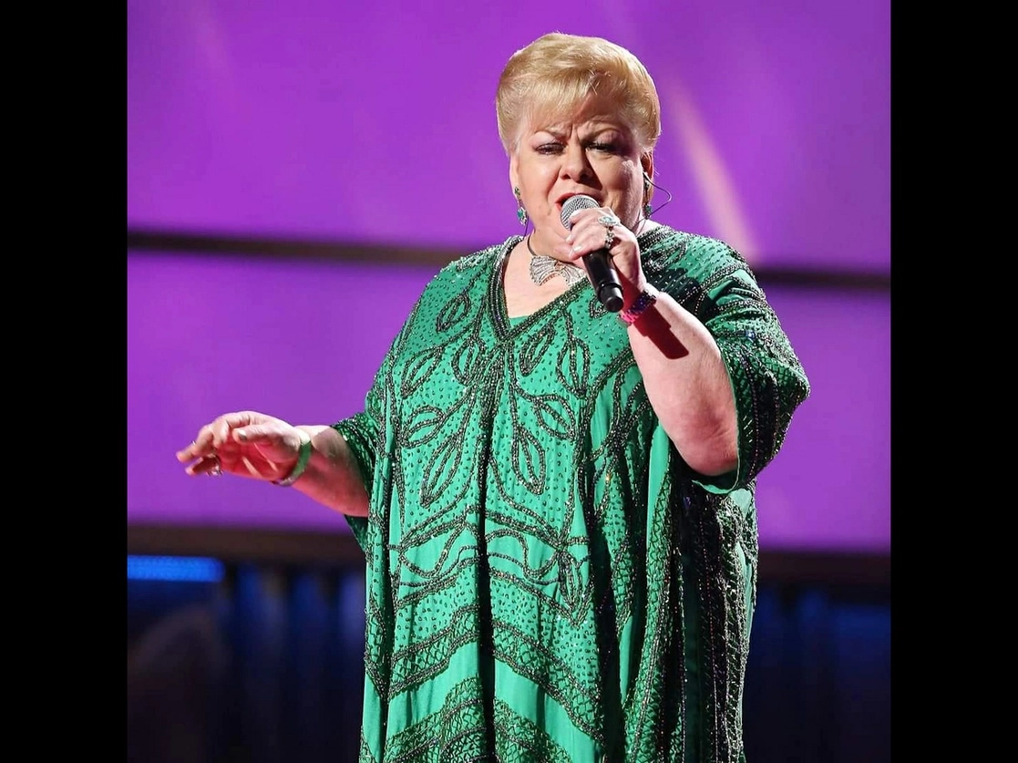 Paquita la del Barrio, originaria de Veracruz, será reconocida por su “trayectoria excepcional, abarcando contribuciones artísticas y personales que han marcado el desarrollo de la música latina en el mundo”. Foto tomada del sitio de www.facebook.com/paquitaoficialb / Archivo