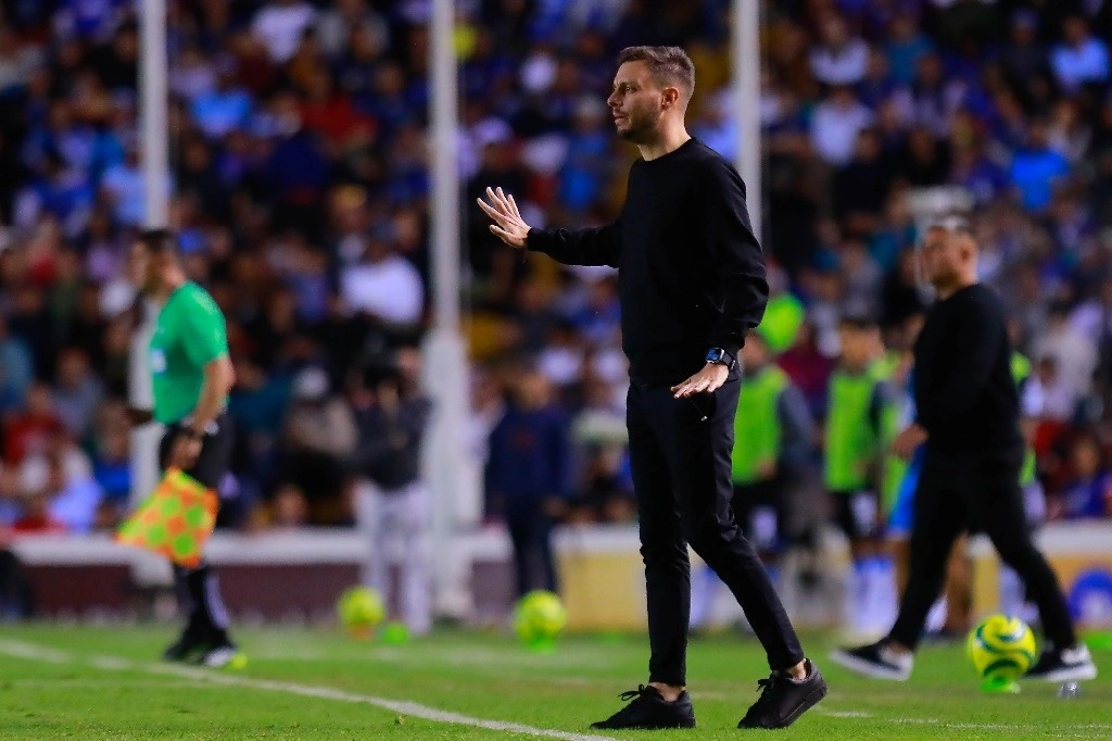El entrenador de Cruz Azul, Martín Anselmi. Foto Cuartoscuro