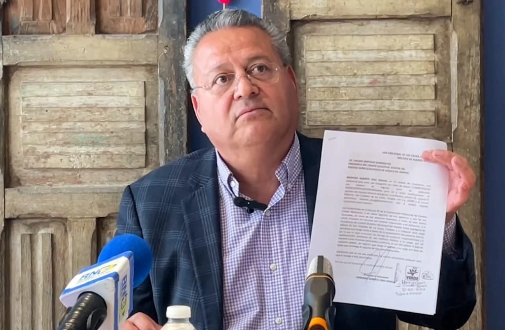Mariano Díaz Ochoa argumentó de que “así conviene a mis intereses personales y políticos”. Foto La Jornada
