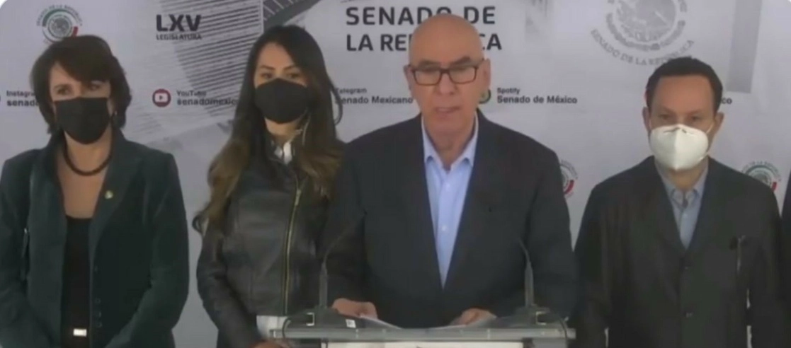Dante Delgado durante el anuncio de su renuncia a la comisión especial, el 26 de enero de 2022. Imagen tomada del video difundido a través del Twitter de @DanteDelgado