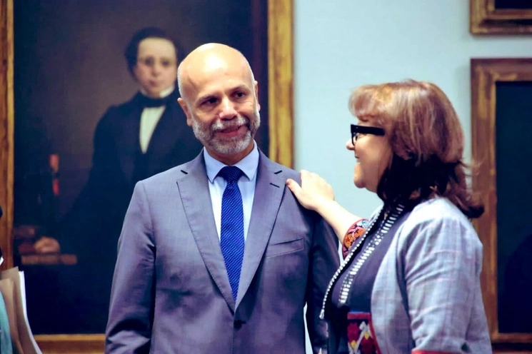 Los ex funcionarios de SRE, Martha Delgad (der) y Bernardo Aguilar (c) en imagen de archivo. Foto tomada de la cuenta de Twitter @baguilarc