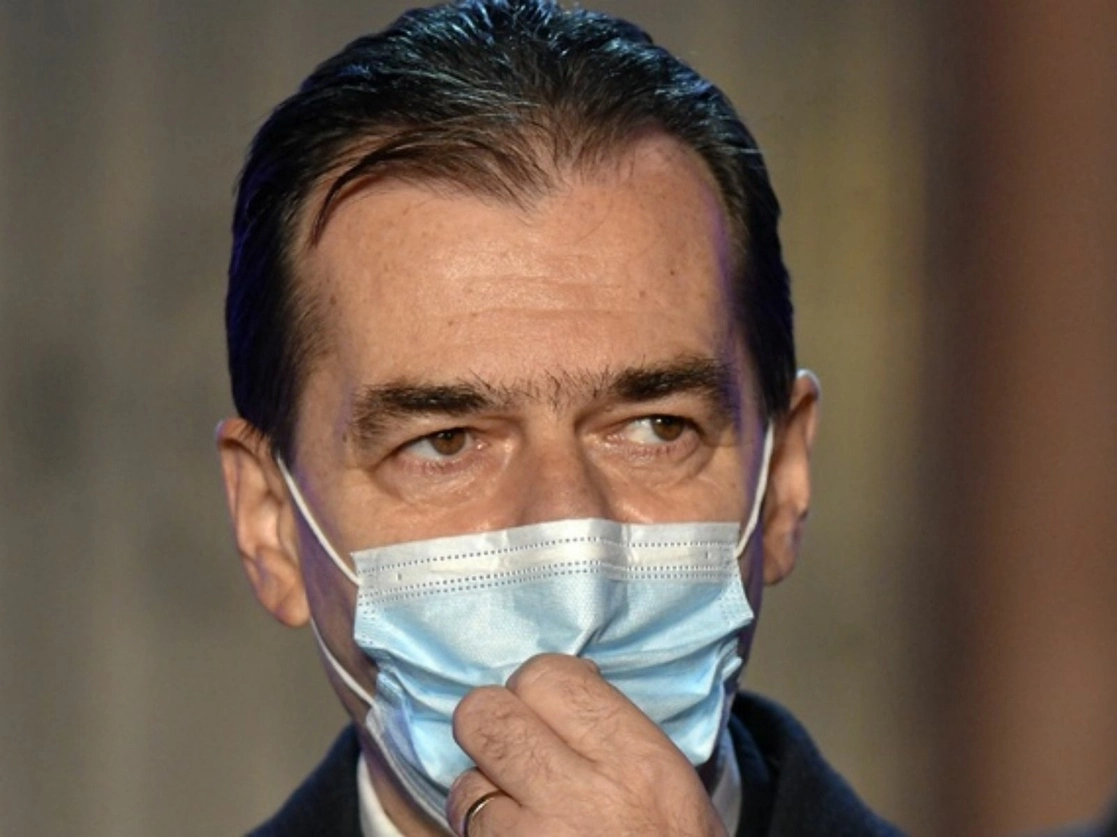 El primer ministro de Rumania, Ludovic Orban, renunció tras los decepcionantes resultados de su partido en las elecciones legislativas. Foto Ap 