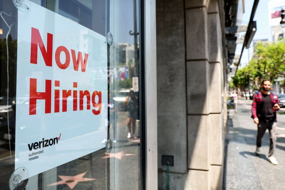 Durante el mes de junio se registraron 10.7 millones de ofertas de empleo en EU. Foto Afp