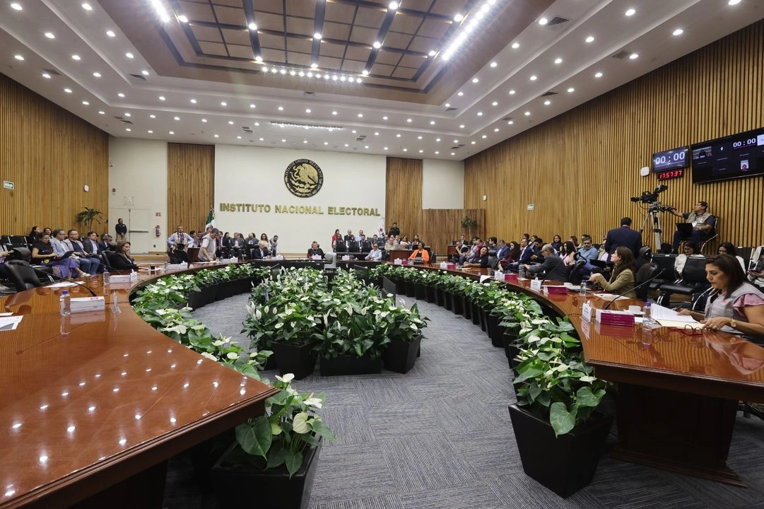 Sala de sesiones del Consejo General del Instituto Nacional Electoral. Foto 