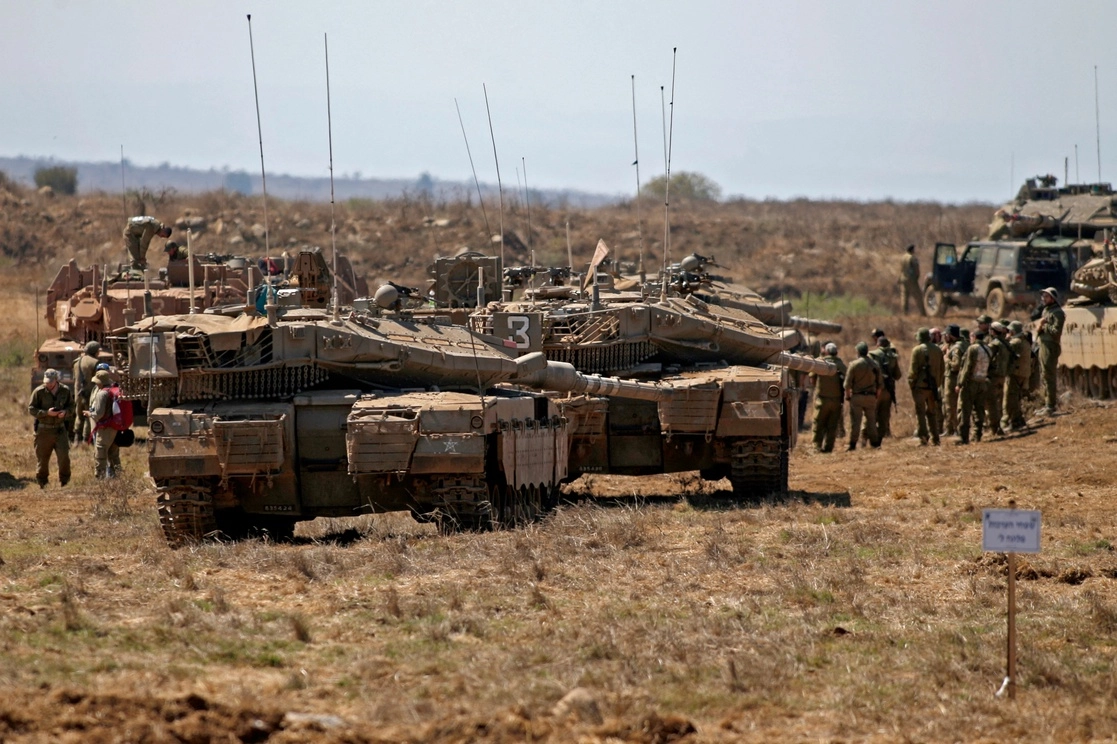 Soldados israelíes realizan ejercicios militares cerca de la frontera con Siria, en los Altos del Golán. Foto Afp/Archivo