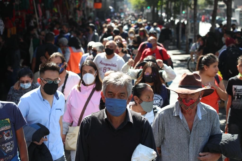 Hasta este domingo suman 295 mil 202 muertes por Covid-19 en México, informó la Secretaría de Salud. Foto María Luisa Severiano