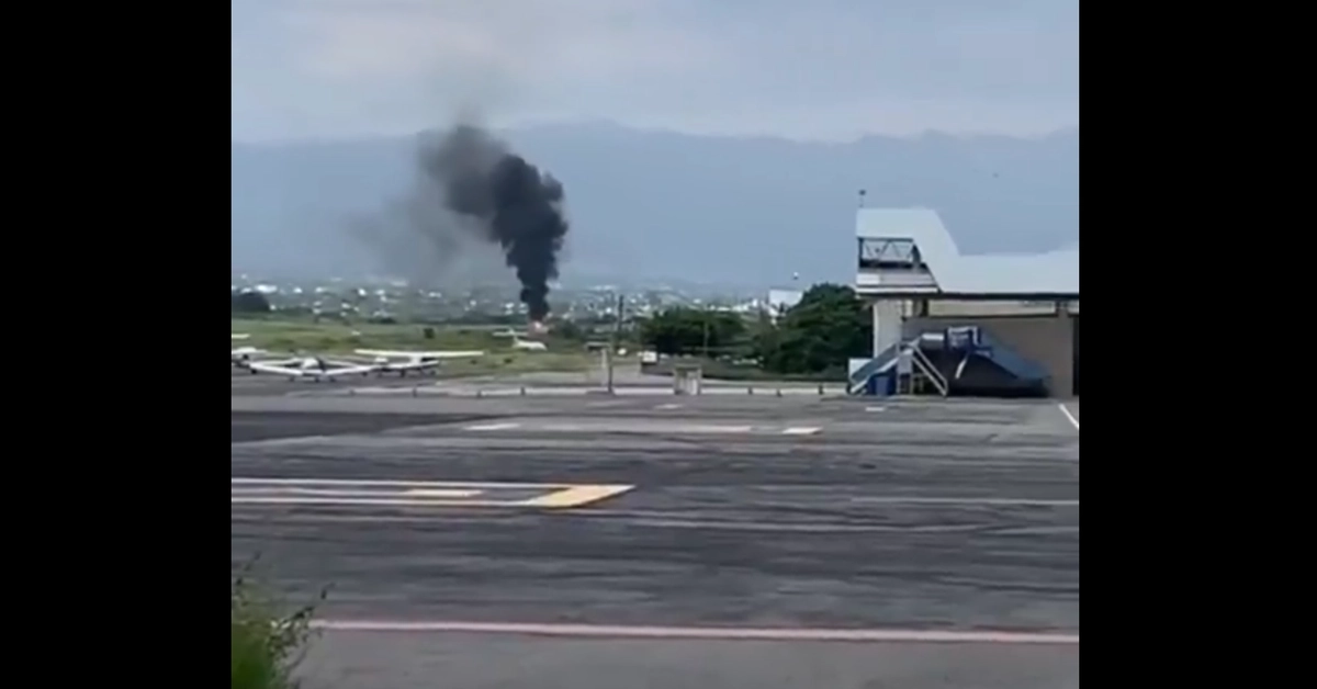 La aeronave tuve el accidente a la hora de aterrizar. Foto