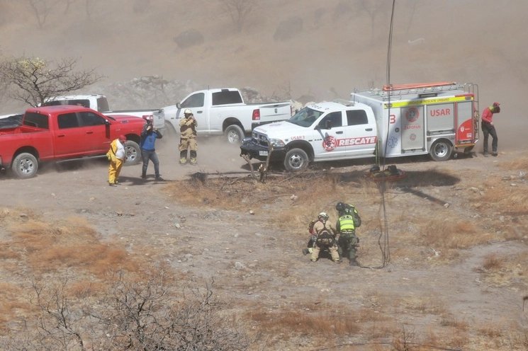 Trabajos de rescate en la zona del Mirador en Zapopan, el 4 de junio de 2023. Foto Arturo Campos Cedillo