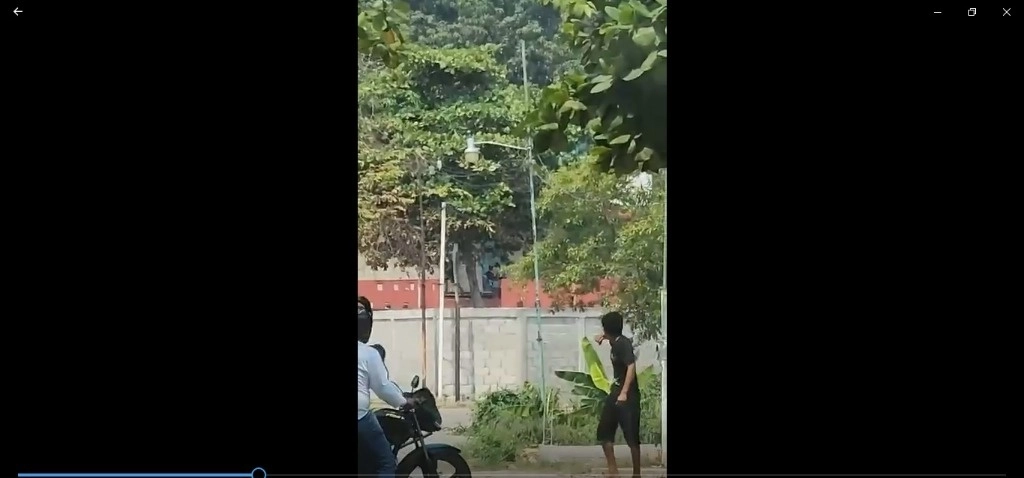 Usuarios en redes sociales compartieron videos donde se escuchó la balacera. Captura de pantalla