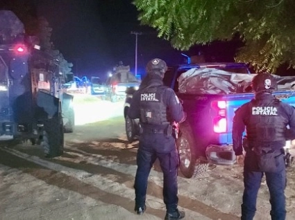 Por otro lado, la Secretaría de Marina (Semar) dio a conocer que en coordinación con la FGR, localizó un laboratorio clandestino con dimensiones de 3 mil 200 metros cuadrados, que presuntamente era empleado para la elaboración de droga sintética en la localidad de Los Tairaises, municipio de Cosalá. Foto Policía Estatal Sinaloa/ Archivo 