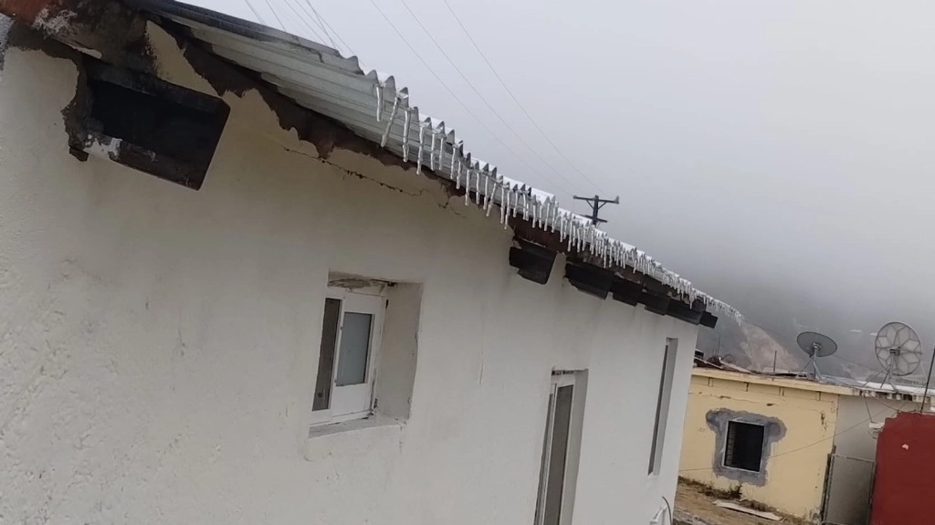 También en Laguna de Sánchez se reportaron temperaturas de menos tres grados. Foto tomada de Twitter @PC_NuevoLeon
