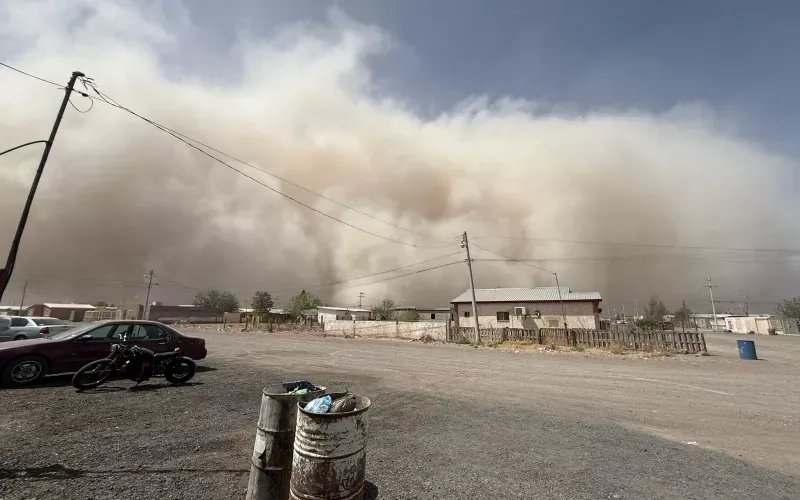 Durante la tarde de este sábado, la Guardia Nacional volvió a cerrar la circulación en la carretera Panamericana, entre los kilómetros 217 al 273 del tramo Sueco-Ahumada, por una tormenta de arena. Foto