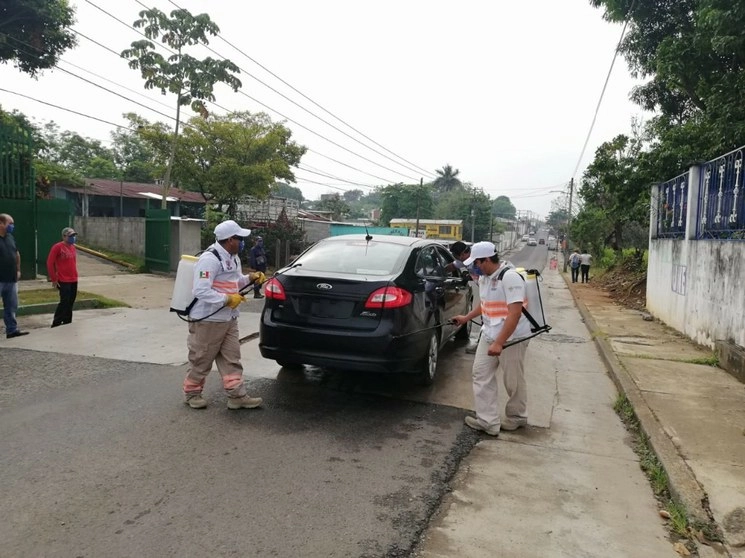Módulos de sanitización a vehículos en el municipio de Juárez, Chiapas. Foto tomada del Twitter de @pcivilchiapas
