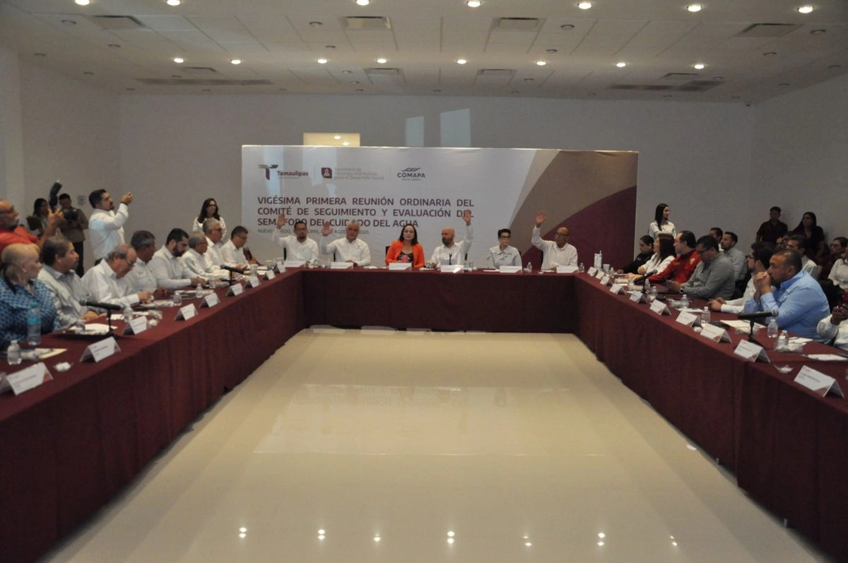Autoridades reunidas para evaluar las condiciones del servicio de agua en Tamaulipas. Foto
