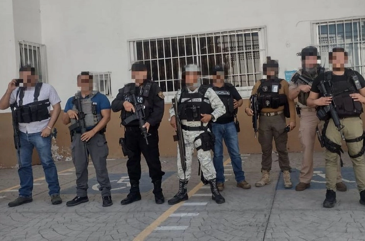 La Fiscalía Especial en Personas Desaparecidas realiza un operativo de búsqueda de los cinco jóvenes desaparecidos en Lagos de Moreno, Jalisco. Foto tomada de facebook.com/FiscaliaJal