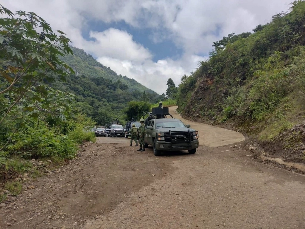 Militares fueron emboscados en Maravilla Tenejapa, Chiapas al parecer mientras buscaban el rastro del alcalde y su secretario, reportados como desaparecidos. Foto Cuartoscuro/Archivo